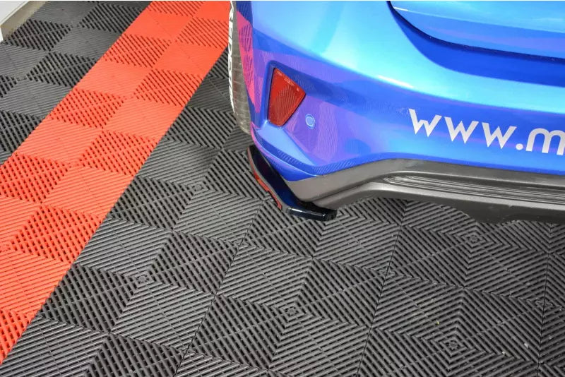 Maxton Design Diffusor Flaps V.1 für Ford Focus ST-Line Mk4 Hochglanz schwarz – Ansicht 3