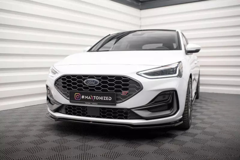 Maxton Design Frontlippe V.1 für Ford Focus ST-Line Mk4 Hochglanz schwarz – Ansicht 1