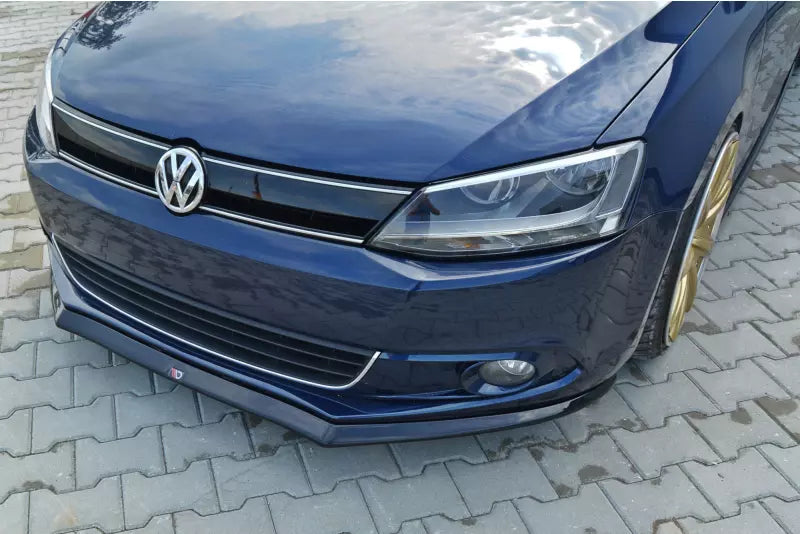 Maxton Design Frontlippe V.2 für VW Jetta 6 Limousine vor Facelift Hochglanz schwarz – Ansicht 1